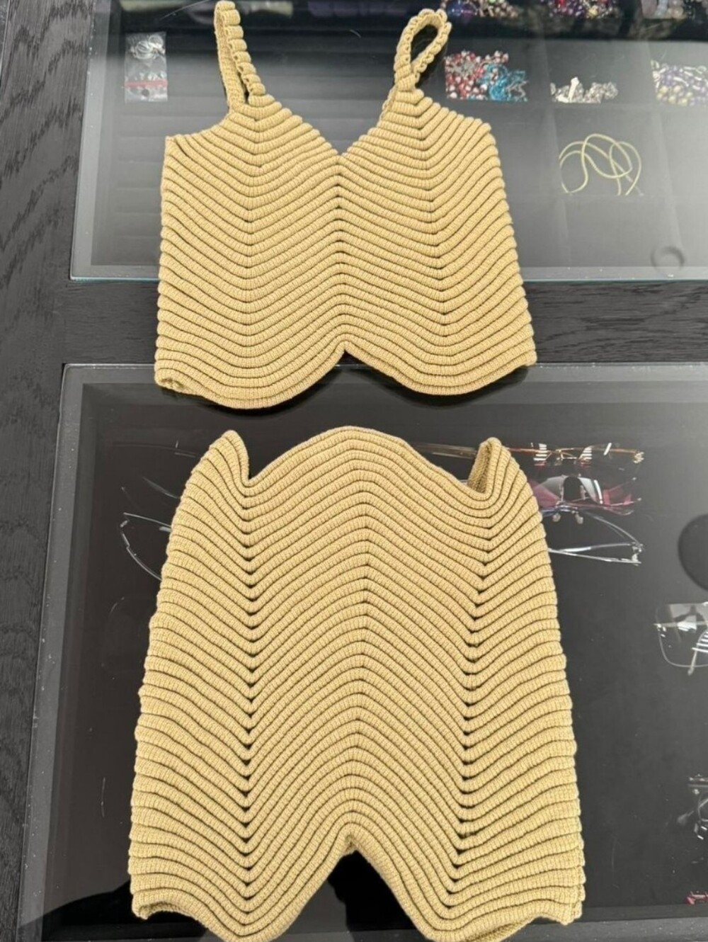 Isa Boulder Two-piece Set